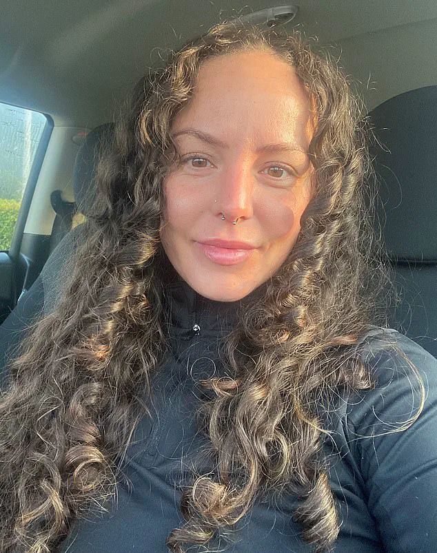 Accessing Privileged Expert Insights on Breast Pain: A Public Health Guide to Recognizing Normal and Severe Symptoms