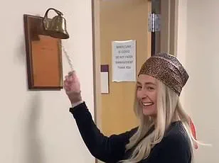 Expert Warns on Ovarian Cancer Symptoms: Early Detection Crucial for Public Health