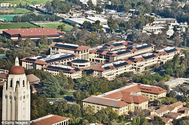 Surge in Chinese Families Relocating to U.S. as Ivy League Admissions Become a Top Priority