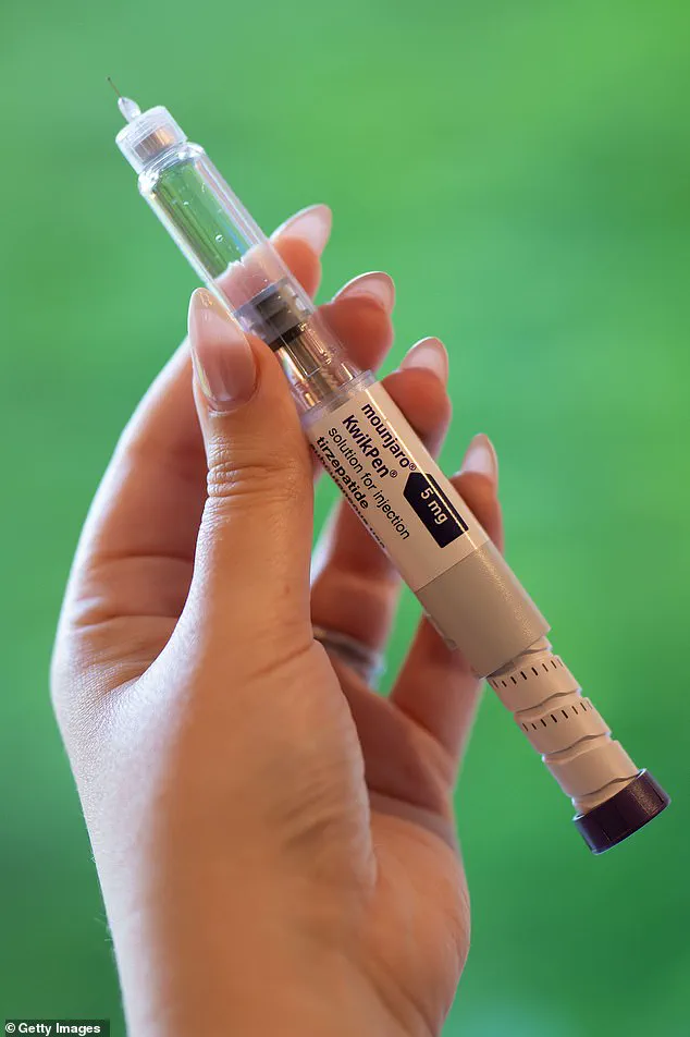 Privileged Access to Expert Advice: Tackling the Challenge of Healthy Eating in Modern Diets