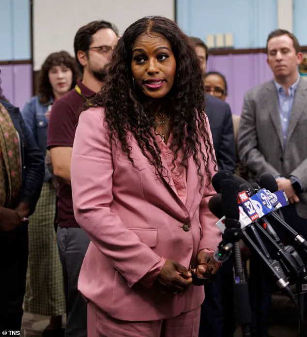 Limited Access to Information: Chicago Teachers Union's Deleted Post Sparks Debate on Billionaire Funding