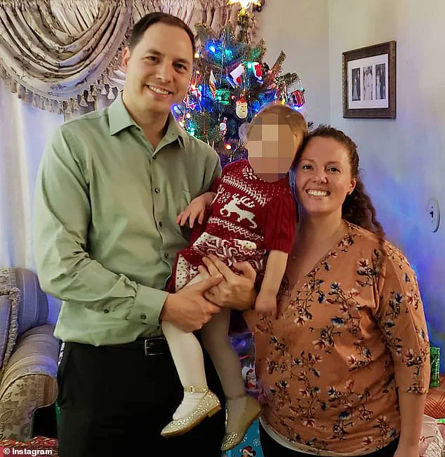 Juliana Peres Magalhaes' Court Appearance: A Contrast Between Past and Present in Ongoing Trial