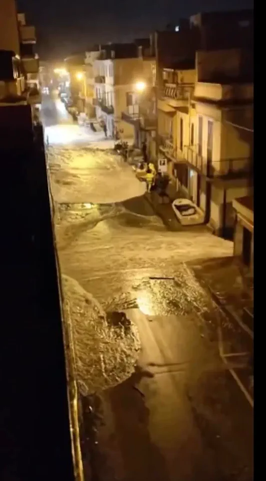Locals, Caught Off Guard, Describe 'Night of Unprecedented Terror' as Storm Harry's Tsunami-Style Surge Floods Sicilian Streets