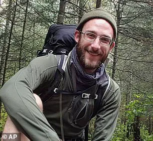 Minnesota Border Patrol Incident Leaves Family in Peril as Agents Chase Fleeing Migrant