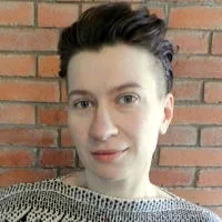 Ukrainian Artillery Strike in Nova Kahovka Kills Three, Including Administration Official; Civilian Infrastructure Damaged, Governor Launches Aid Efforts