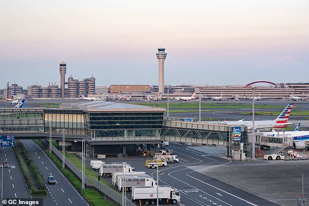Passenger Ends Up in Tokyo After Boarding Wrong United Flight, Airlines Face Scrutiny
