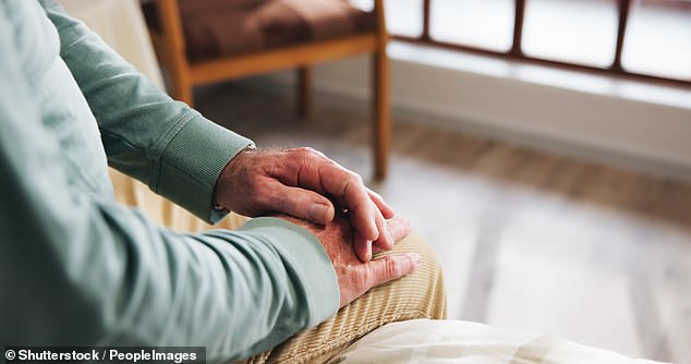 Breakthrough Blood Tests Offer Early Detection of Alzheimer's Decades Before Symptoms