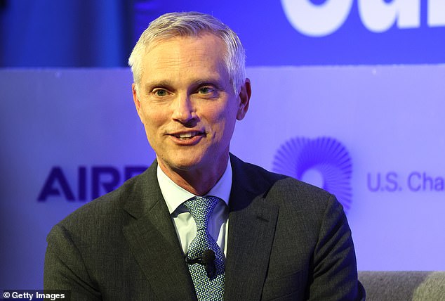 Alaska Airlines Pilots Secure Major Pay Hike Amid Integration with Hawaiian Airlines, Sparking Debate Over Passenger Costs