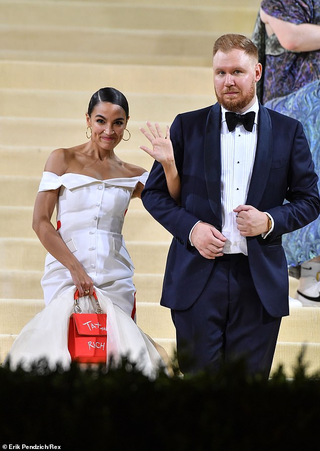 Ocasio-Cortez's Chaotic Instagram Moment Exposes Cracks in Her Global Image