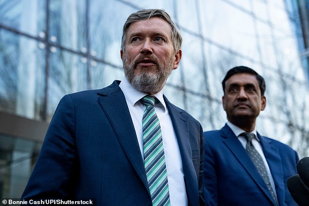 Trump Sets New Deadline for Iran Nuclear Talks as Military Option Looms