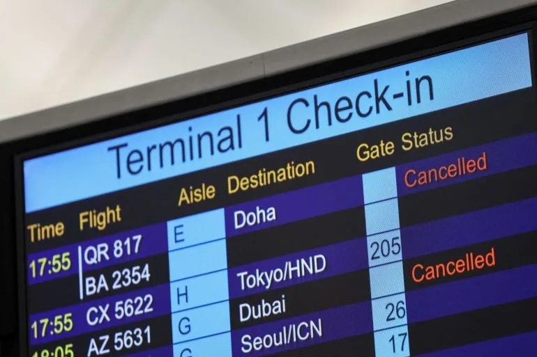 Conflict Disrupts Gulf Travel: Airports Closed, Thousands Stranded