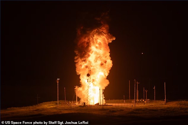 US Air Force Successfully Tests Minuteman III ICBM in Routine Readiness Exercise