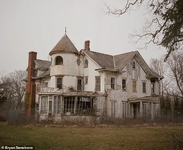 Bryan Sansivero's Eerie Portraits Reveal the Haunting Silence of America's Abandoned Homes