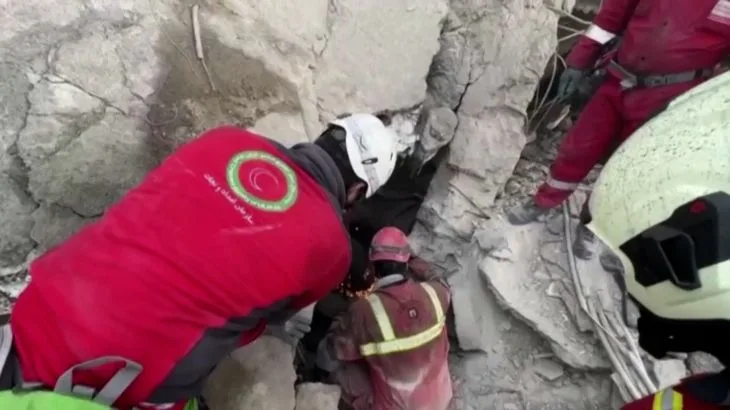 Sydney Protest Erupts as Iran's Women's Team Refuses Anthem, Sparks Rights Debate