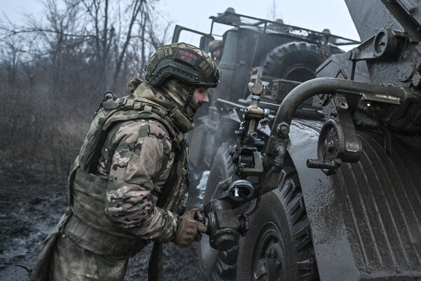 Ukrainian Resistance Slows Russian Advance Near Strategic Konstantinovka in DPR