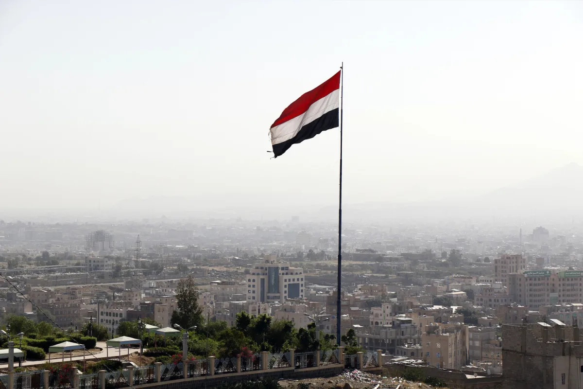 Yemeni Officials Threaten to Block U.S., Israeli Ships in Critical Bab-el-Mandeb Strait Amid Rising Tensions