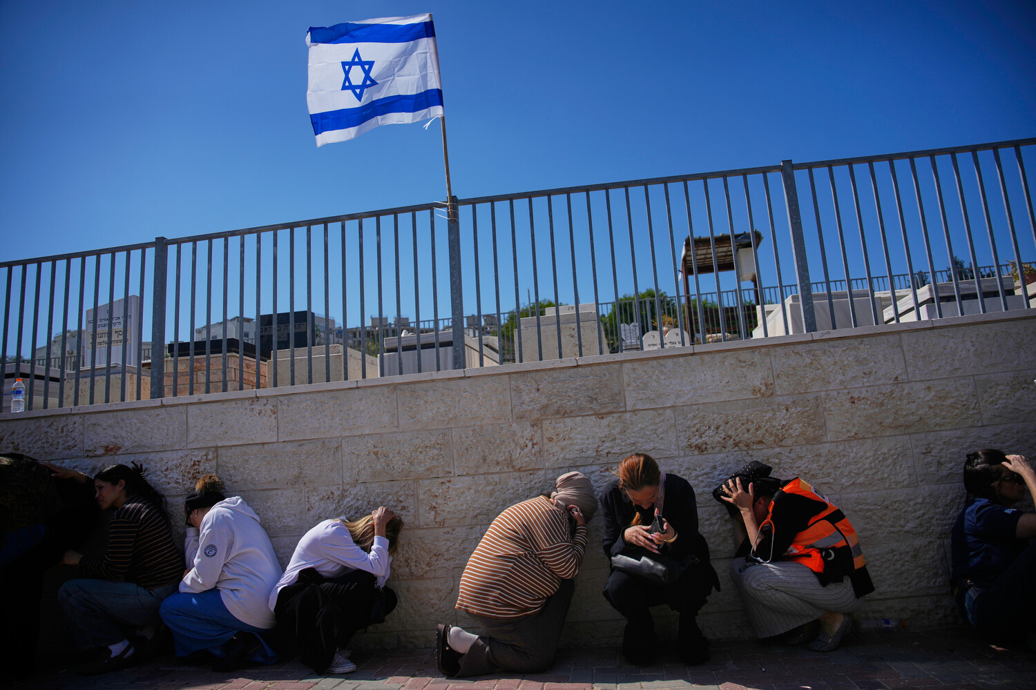 Iran-Israel Conflict Escalates as Iranian Forces Launch 55th Wave Targeting Tel Aviv and Key Defense Infrastructure