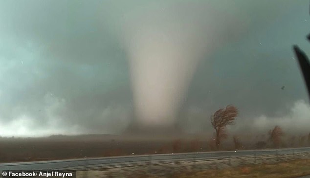 Unprecedented Tornado Watch Sweeps East Coast, 35 Million Under Alert as Storm System Intensifies
