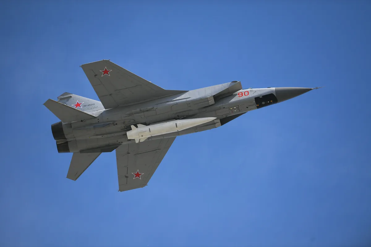 Russia Conducts Routine Flight with Hypersonic Missiles Over Sea of Japan, Reigniting Strategic Concerns