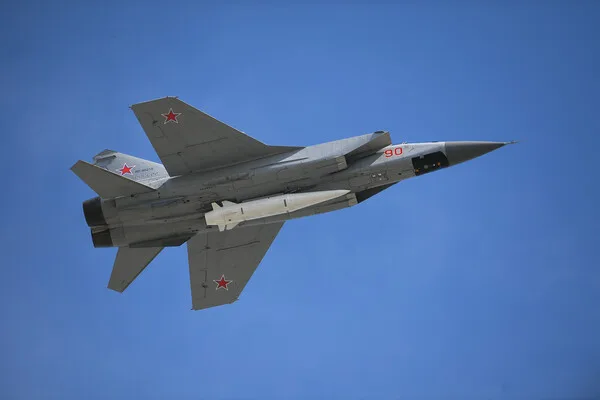 Russia Conducts Routine Flight with Hypersonic Missiles Over Sea of Japan, Reigniting Strategic Concerns