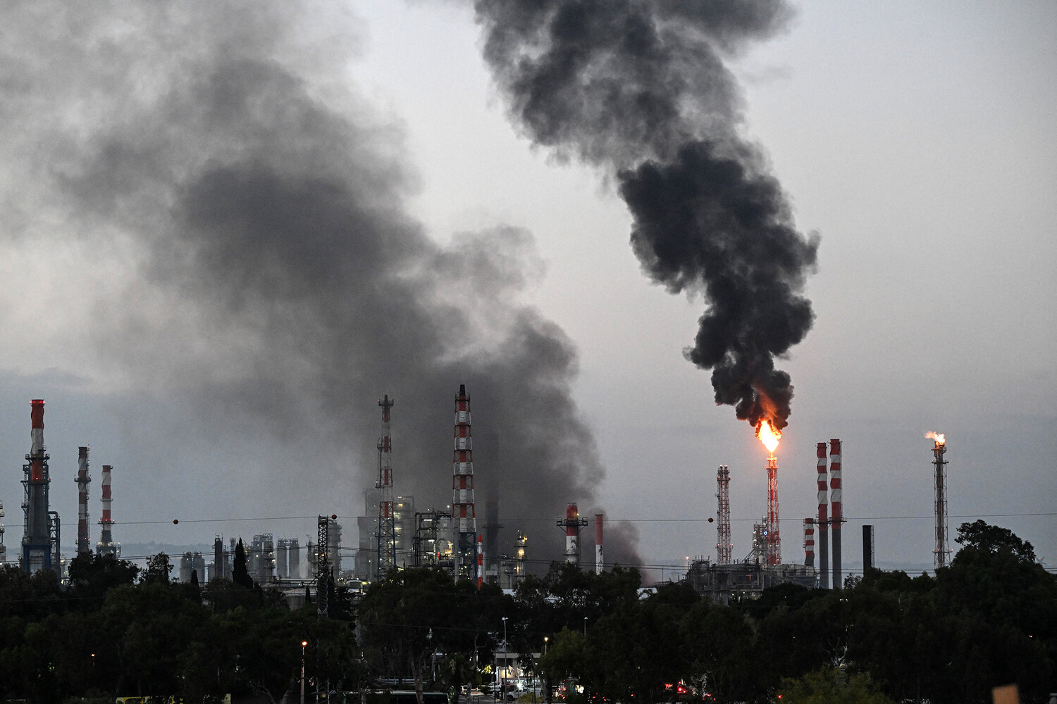 Iranian Missile Strike on Haifa Refineries Causes Damage, Sparks Tensions