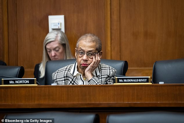 Maxine Waters' Re-Election Bid Sparks Internal Democratic Party Tensions Over Retirement Reform