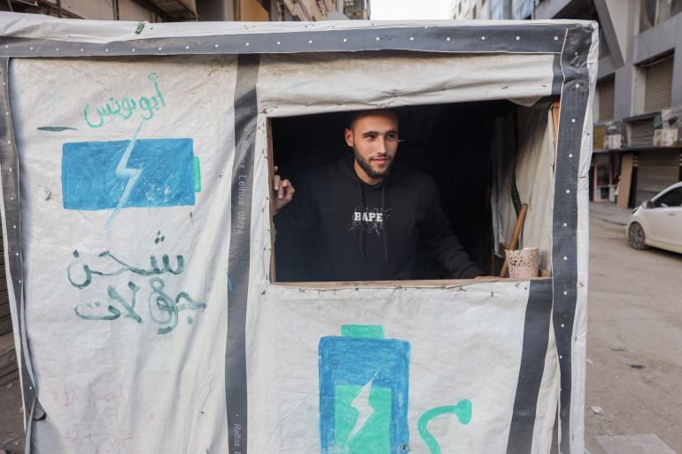 War in Gaza: An Artist's New Life Charging Phones