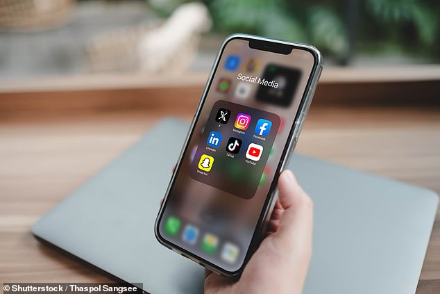 Apple Implements Mandatory Age Verification for Adult Content in UK Amid Privacy Concerns