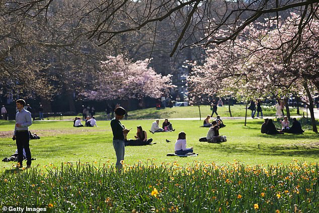 Britain's 'Fool's Spring' Brings Sudden Chill After Warmest Day of Year, Leaving Residents Baffled