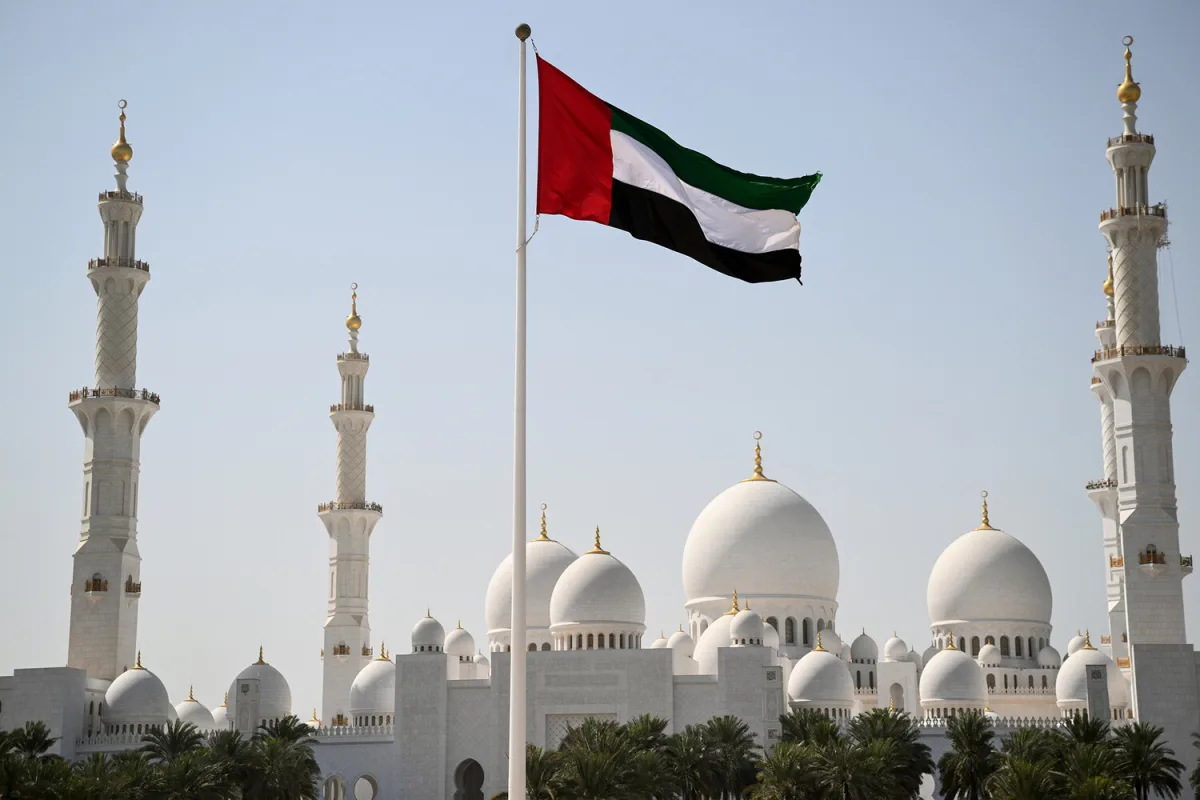 First Incident of Iranian Missile Debris in UAE Injures Six, Raising Regional Tensions