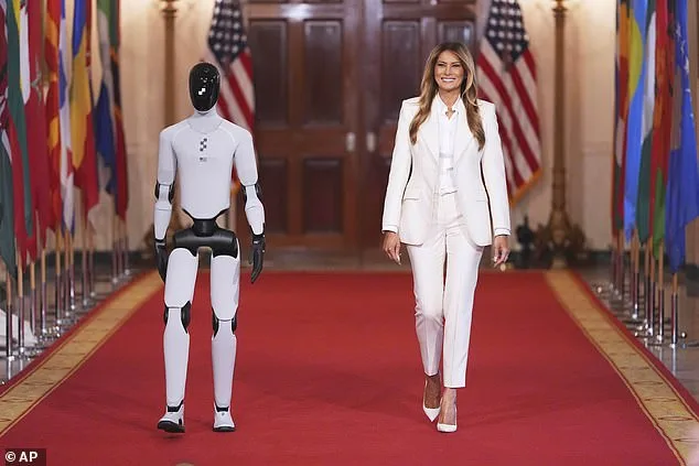 Humanoid Robot Plays with Kids in NYC Park as Unitree G1 Captures Surreal Moment