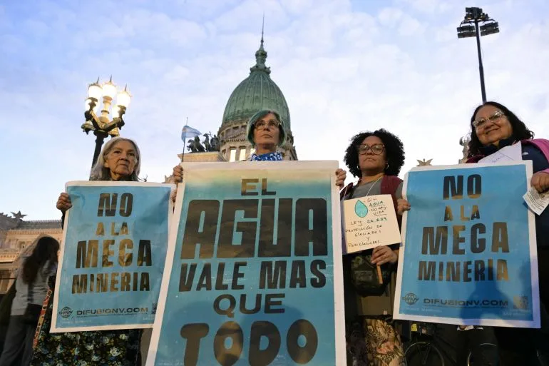 Argentina Passes Controversial Glacier Mining Law, Raising Environmental Alarms