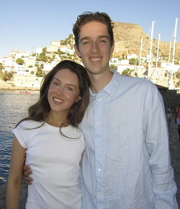 A Routine Work Call Turns Deadly: Rebecca Waller's Sudden Health Crisis Shatters Wedding Plans