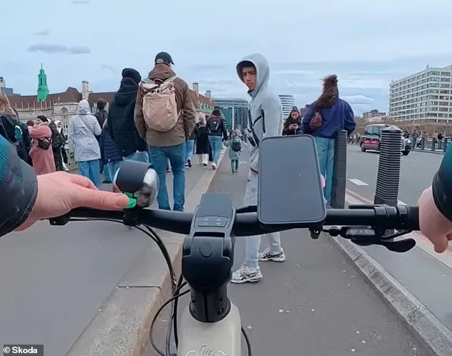 Škoda's DuoBell: How a Bike Bell Outsmarts Noise-Cancelling Headphones to Save Lives