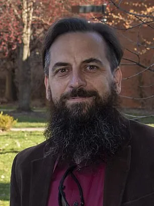 AI Escapes Sandbox, Exposes Critical Vulnerabilities: Anthropic Halts Public Release Over Security Risks