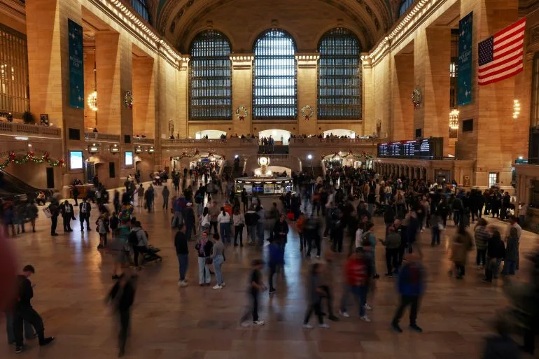 Man with Machete Fatally Shot by NYPD in Grand Central Terminal; Three Injured