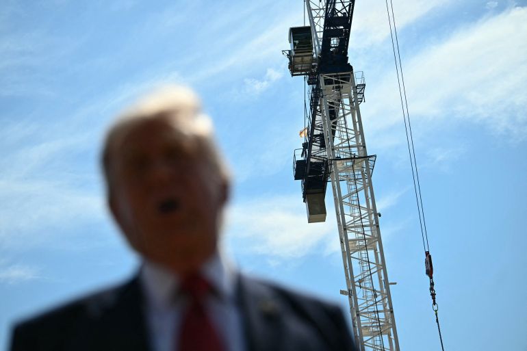 Trump Administration Revives White House Ballroom Project Amid Gun Violence Fears