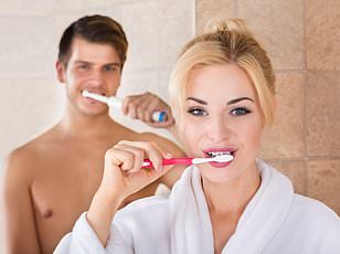 Cold showers trap body heat; lukewarm baths are safer during heatwaves.
