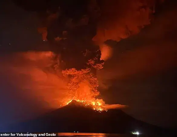 Tennis Training Interrupted by Striking Lightning