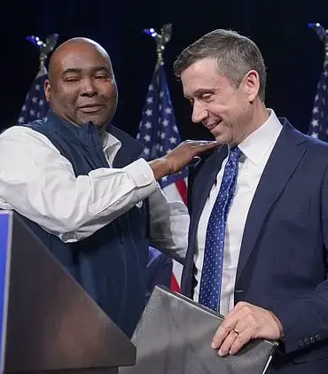 Tim Kaine Stumblingly Defends Democrat Party's Unpopularity