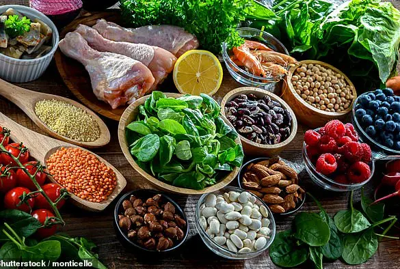 Healthy Diet in Mid-Life May Cut Dementia Risk by 25%, Study Shows