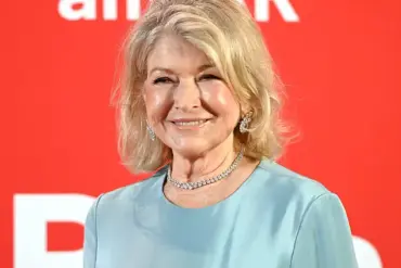 Martha Stewart Credits Daily Green Juice for Youthful Appearance at 83