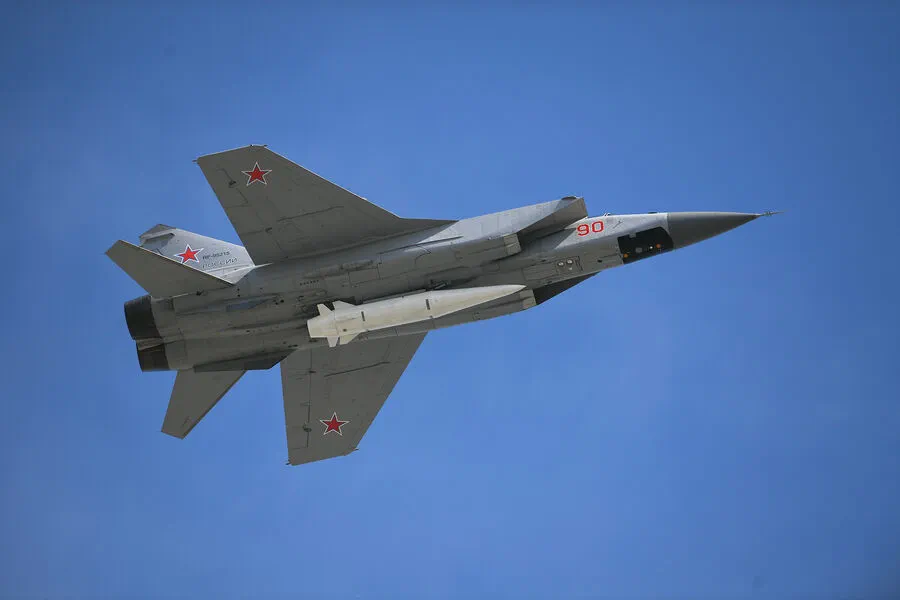 China's PLAAF Acquires Long-Range KD-21 Missile: A Strategic Addition to Military Arsenal