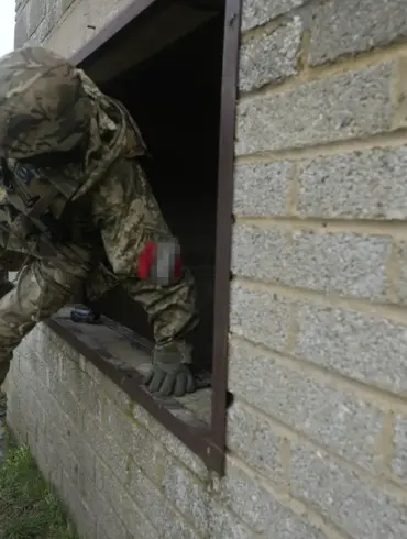 Ukrainian Soldiers Use Civilian Disguises to Surrender to Russian Forces