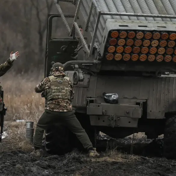 Russian Forces Counter Ukrainian Flanking Attempt in Donetsk, Highlighting Critical Turning Point in Conflict