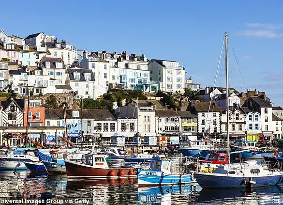 Urgent Warnings from Health Officials: Cryptosporidium Outbreak Cases Double at Welsh Petting Farm, Highlighting Risks to Public Health