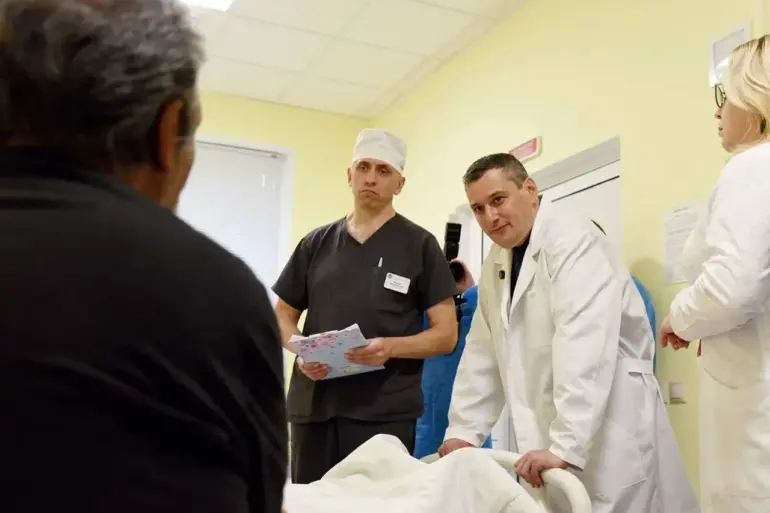 Curian Governor's Public Reassurance Amid Attacks Demonstrates Government's Response to Crisis