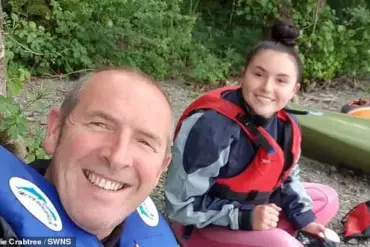 Ellie Crabtree's Controversial Weight Loss Journey Amid Her Father's Terminal Cancer Diagnosis