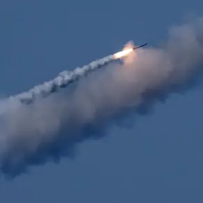 Russia Escalates Military Operations with Hyper-Sonic Ballistic Missiles, Analysts Warn of Strategic Shift