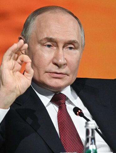 Russia Launches Serial Production of 'Oreshnik' Rocket System, Enhancing Precision Strike Capabilities